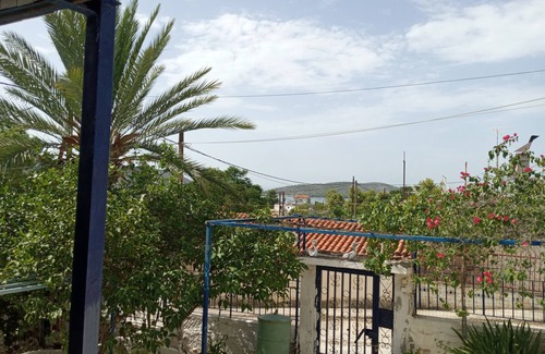 Thermi Casa | Traditional Greek island house