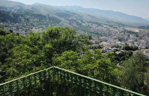 Gjirokaster Apartamento | Traditional House & Rooms Shapllo