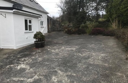 Killarney Cabaña | Traditional Irish Cottage in Aghadoe With Stunning Views