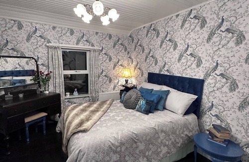 Carlingford Otro | Traditional Irish Farmhouse in the Centre of Carlingford -Memory Lane Farmhouse