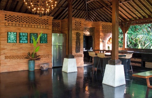 Sambahan Villa | Traditional Joglo Wood House in Jungle - 10 min to Ubud