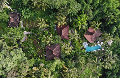 Sambahan Villa | Traditional Joglo Wood House in Jungle - 10 min to Ubud