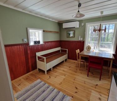 Auktsjaur Casa | Traditional Logcabin