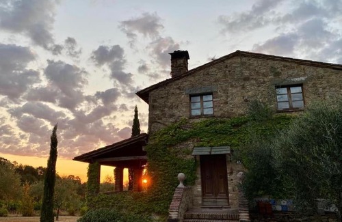 Montepulciano Villa | Traditional Luxury Family Pool + Hot Tub Villa - Serviced