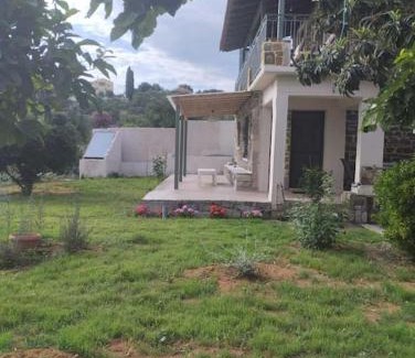 Valira Casa | Traditional maisonette just 15' from Kalamata