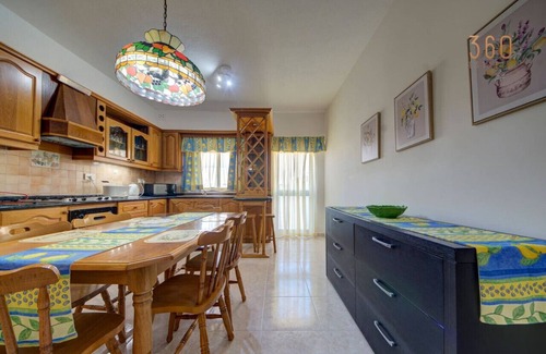 Dingli Apartamento | Traditional Maltese Escape with Rooftop Terrace!