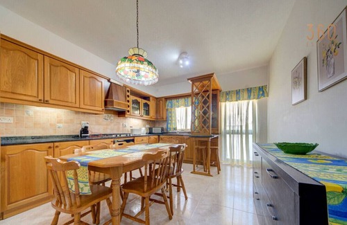 Dingli Apartamento | Traditional Maltese Escape with Rooftop Terrace!