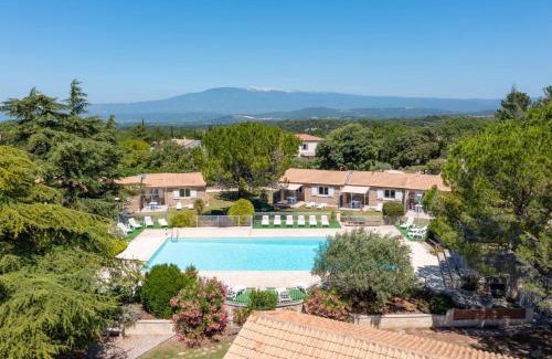 La Roque-sur-Pernes Casa | Traditional stone cottage in Provence