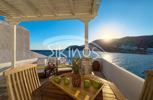 Alopronia Casa | Traditional Seafront Family House