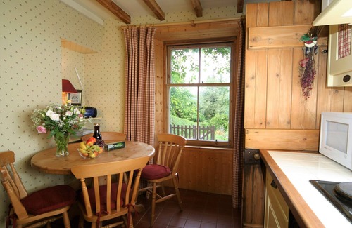 Cairndow Cabaña | Casa de campo tradicional de Springburn, Loch Fyne 50 m, capacidad para 5 personas