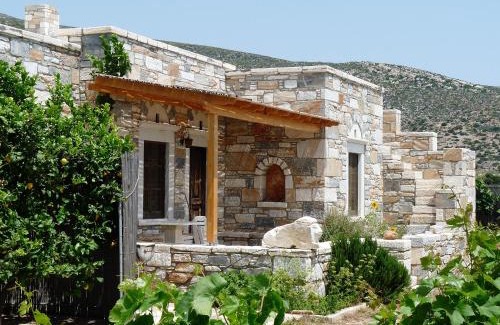 Naxos Apartamento | Traditional stone-built cottages Azalas