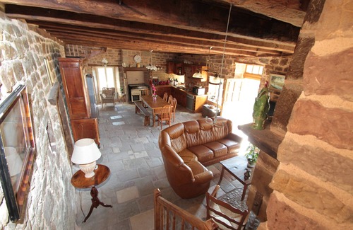 Noailhac Cabaña | Casa tradicional de piedra de la zona con jacuzzi, chimenea ****