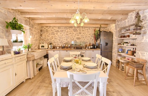 Cizici Casa | Casa tradicional de piedra en la isla croata de Krk Más Verde