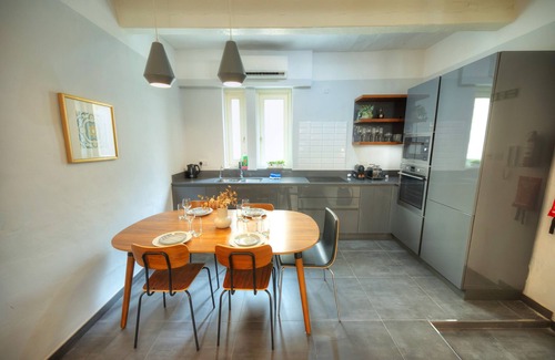 Floriana Chalet De Esquí | Traditional townhouse, terrace near Valletta WENG1-1