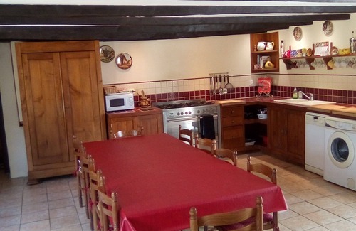 Radenac Otro | Una casa rural para 17 personas con piscina climatizada.