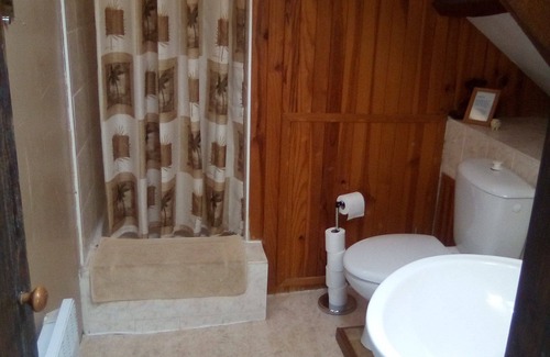 Radenac Otro | Una casa rural para 17 personas con piscina climatizada.