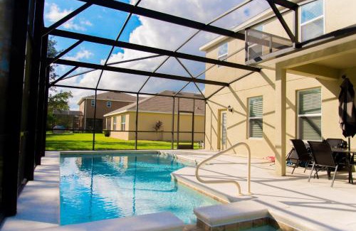 Trafalgar Village Casa | Trafalgar Retreat