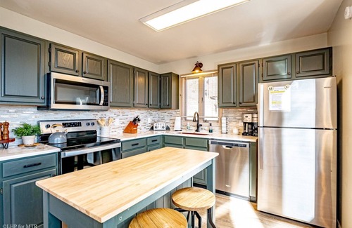 Davis Casa | Trail Magic - 57 Mountain Laurel Lane