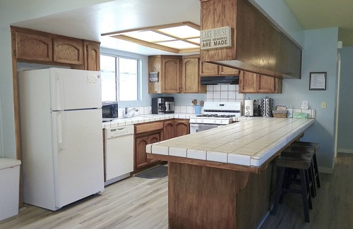 Wofford Heights Casa | Trail of 100 Giants/Kern River Valley