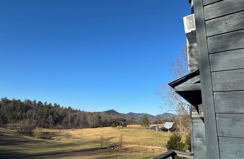 Townsend Cabina | Trail's End Cabin at Country Manor Acres