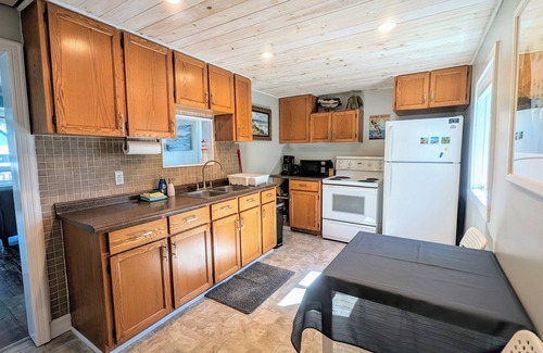 Lion's Head Cabaña | Trails End Family Friendly Beach House ubicado en el pueblo de Lion's Head