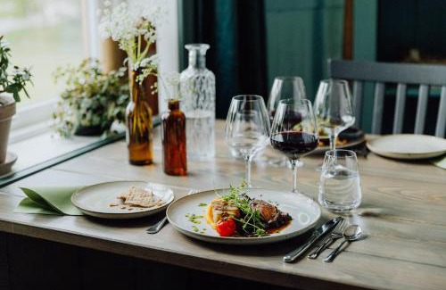 Holsbybrunn Casa | Trakt Forest Hotell Hotellstugor