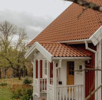 Holsbybrunn Casa | Trakt Forest Hotell Hotellstugor