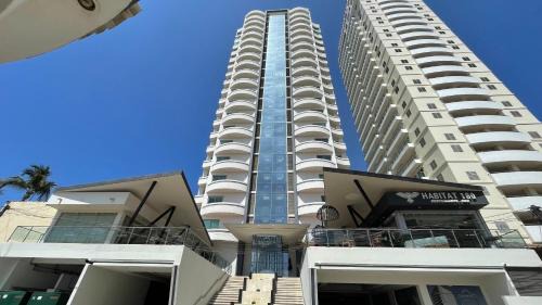Zona Dorada Apartamento | Tramonto, a Beachfront Bliss!