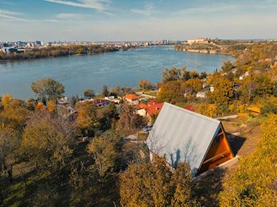 Petrovaradin Chalet De Esquí | Tramonto