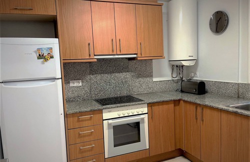 Camarles Apartamento | Tranquilo, espacioso, piscina, parking, 2 baños. Ideal familias y mascotas!