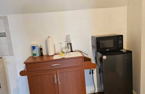 Ampere Apartamento | Tranquil 1-bedroom apartment with AC in East Orange