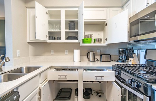 Wells Branch Apartamento | Peaceful 1BR King Suite | Pool, Parking + Gym E