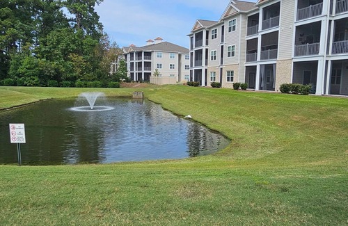 Calabash Condominio | Tranquil 2-bedroom condo in Calabash with AC, fitness room, WiFi