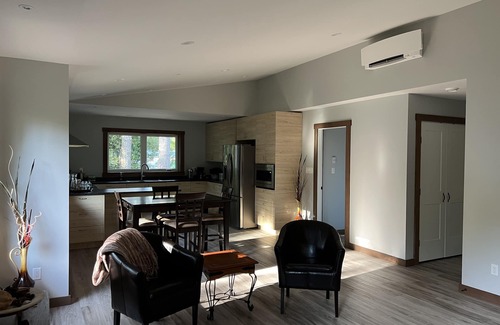 Black Creek Casa | Tranquil 2 Bedroom Home
