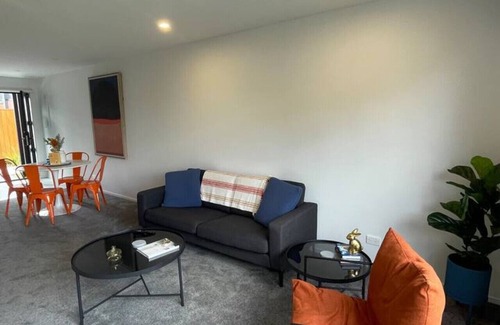 Henderson Casa | Tranquil 2BR House on Te Kanawa Crescent