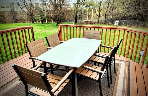 Oakdale Casa | Tranquil 3-Bedroom Retreat: Perfect for Leisure & Work Near Twin Cities