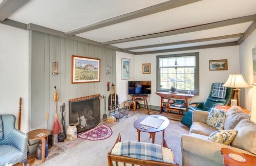 Glendale Casa | Tranquil 3 BR Stockbridge House with Private Deck!