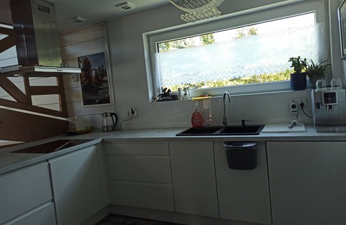 Pszczyna Casa | Tranquil 4-bedroom house in Łąka with WiFi