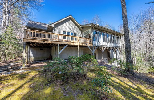 Sapphire Casa | Tranquil 4 Bedroom-Located in Burlingame Country Club