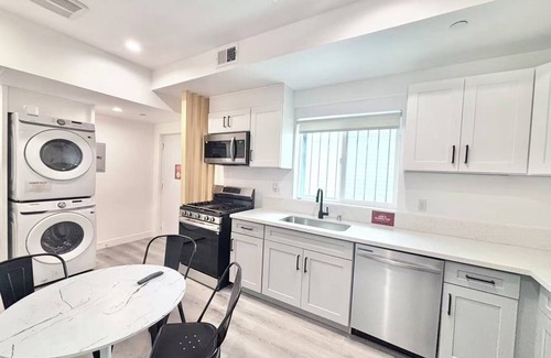 Downtown Los Angeles Casa | Tranquil 4-bedroom house with AC in charming Los Angeles