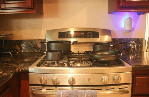Southridge Village Casa | Tranquil 4BR/3BA private house w/ inviting yard perfect for any type of stay