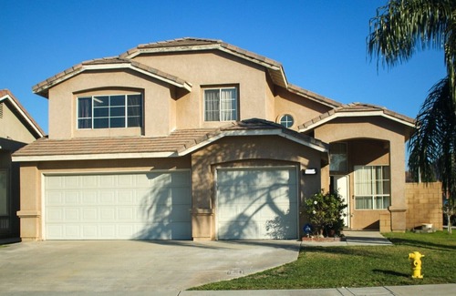Southridge Village Casa | Tranquil 4BR/3BA private house w/ inviting yard perfect for any type of stay