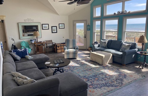 Currituck County Casa | Tranquil 7 bedroom oceanfront home JANUARY-MARCH ONLY!