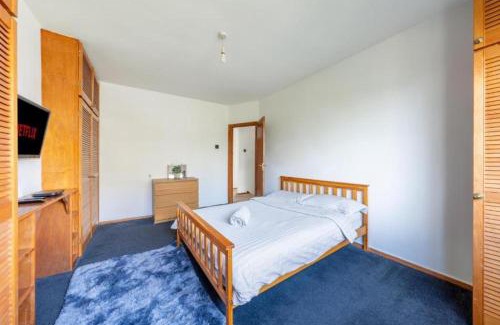Oakleigh Casa | Tranquil and Lovely 5 bed house in Barnet