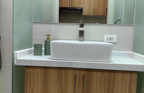 Project 8 Apartamento | Tranquil apartment with a view at Congressional Ave. in Quezon City!