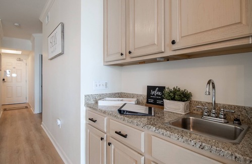 Gulfport Condominio | Tranquil Beach Front 2Bed 2Bath Condo with large patio - Family Friendly