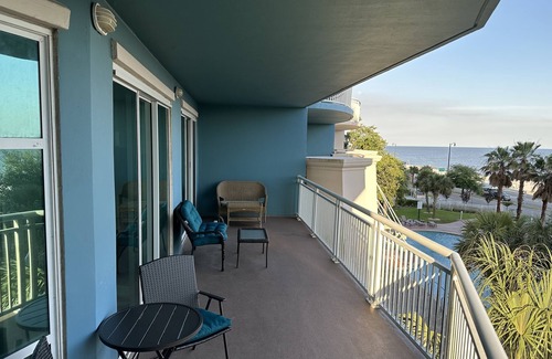Gulfport Condominio | Tranquil Beach Front 2Bed 2Bath Condo with large patio - Family Friendly