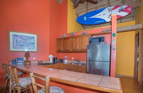 Roatan Casa | Tranquil Beachfront Bungalow, Gated Resort, Pool, Bar, Restaurant, Security 24/7