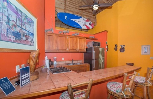 Roatan Casa | Tranquil Beachfront Bungalow, Gated Resort, Pool, Bar, Restaurant, Security 24/7