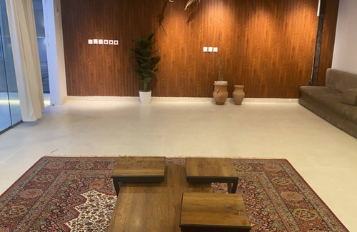 Jeddah Chalet De Esquí | Tranquil chalet with AC in Jeddah - 6 bedrooms available